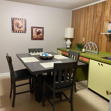 2Br Pet Friendly Home In Sneads Ferry With Parking Kültér fotó