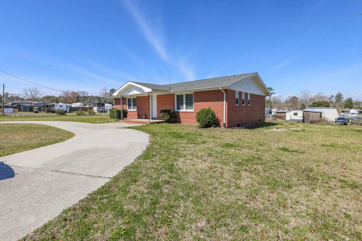 2Br Pet Friendly Home In Sneads Ferry With Parking Kültér fotó