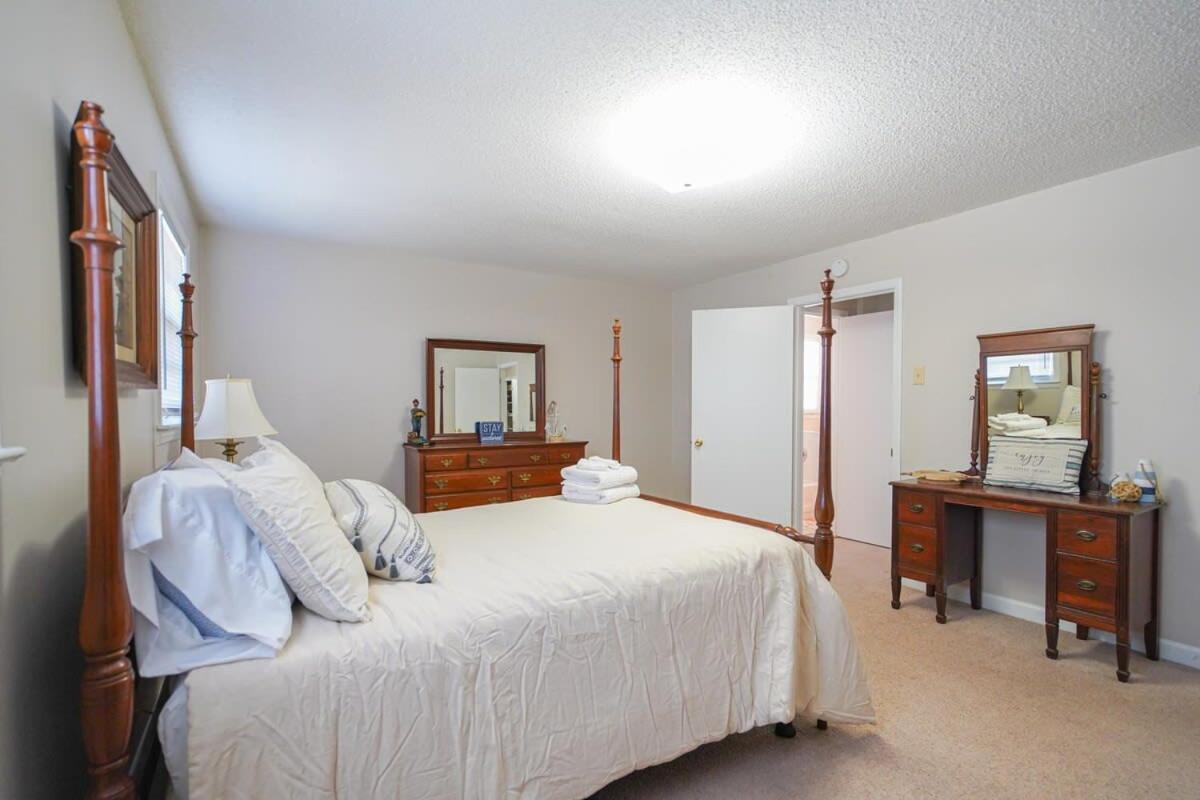 2Br Pet Friendly Home In Sneads Ferry With Parking Kültér fotó