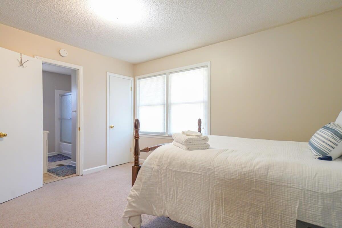 2Br Pet Friendly Home In Sneads Ferry With Parking Kültér fotó