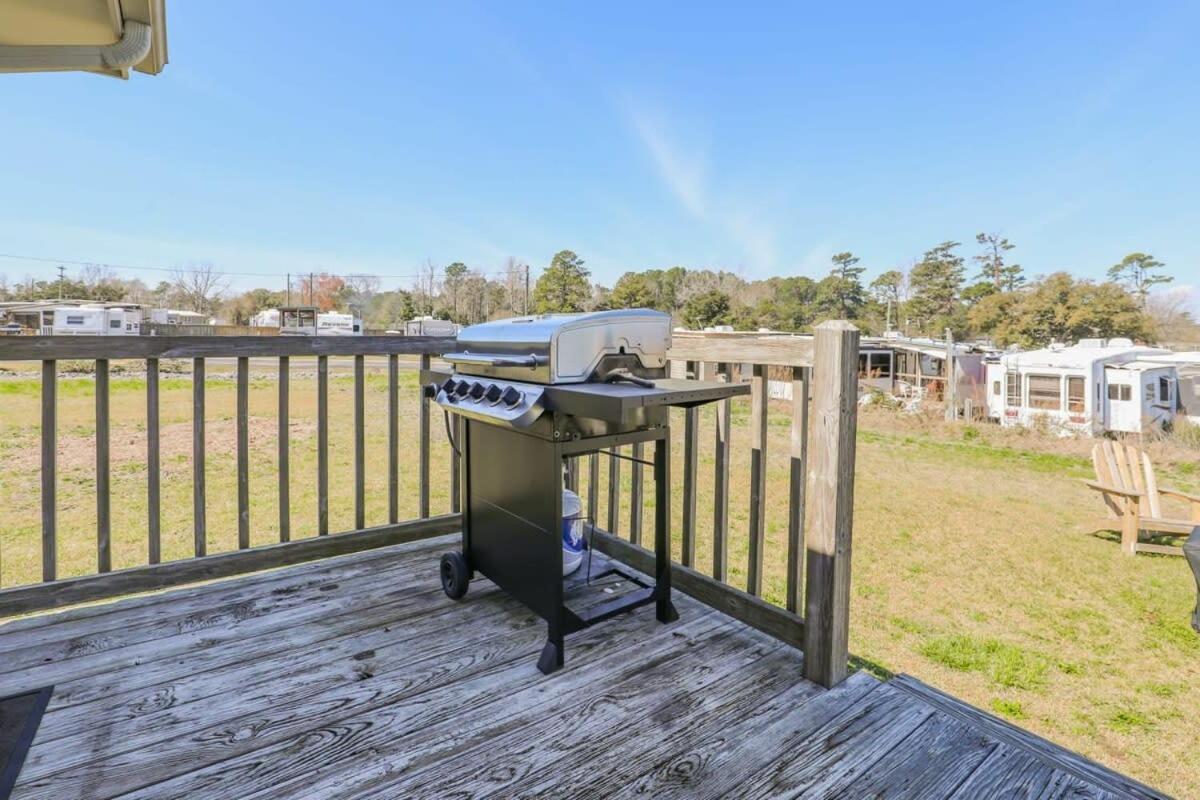 2Br Pet Friendly Home In Sneads Ferry With Parking Kültér fotó