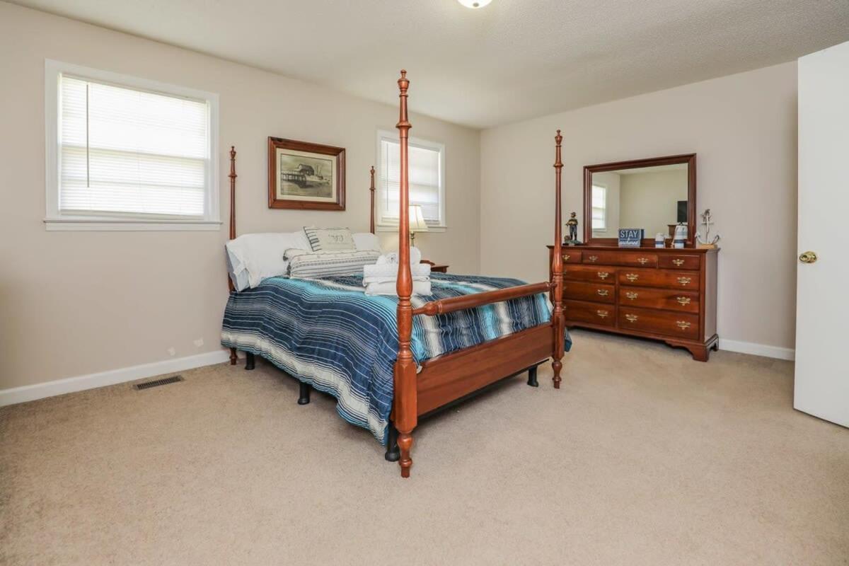 2Br Pet Friendly Home In Sneads Ferry With Parking Kültér fotó