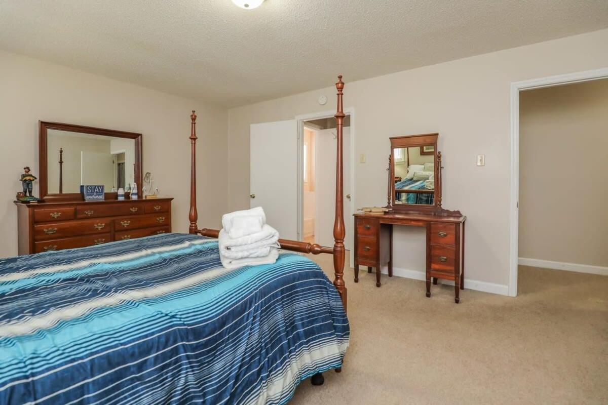2Br Pet Friendly Home In Sneads Ferry With Parking Kültér fotó