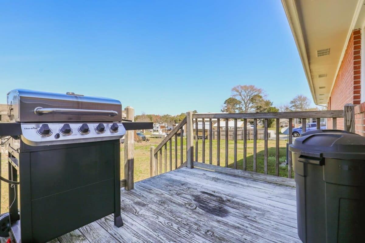 2Br Pet Friendly Home In Sneads Ferry With Parking Kültér fotó